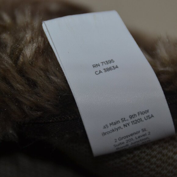 West Elm Faux Fur 18"x18" PILLOW COVER Zipper - Picture 4 of 6